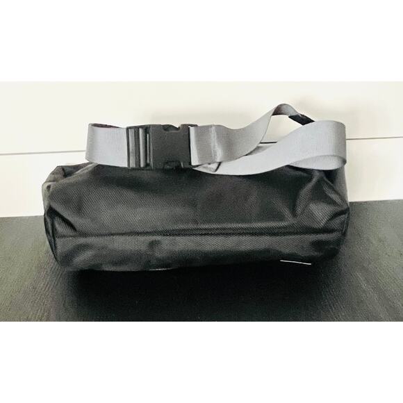 Realtree Outdoor/Hunting/Hiking, Waist Bag/Fanny Pack, Adjustable, Waterproof - Picture 8 of 8